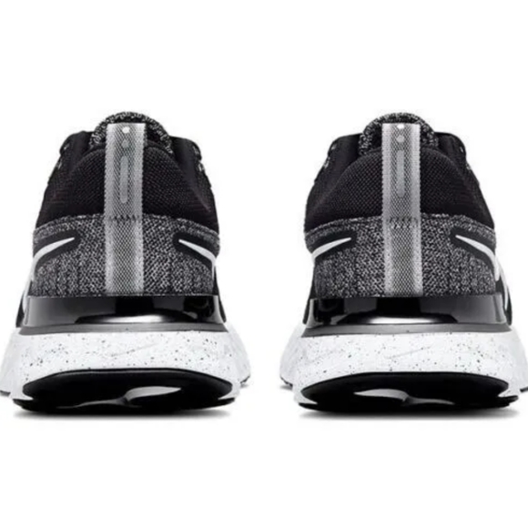SOLD Nike Infinity React Flyknit Oreo Size 11 - Picture 2 of 6